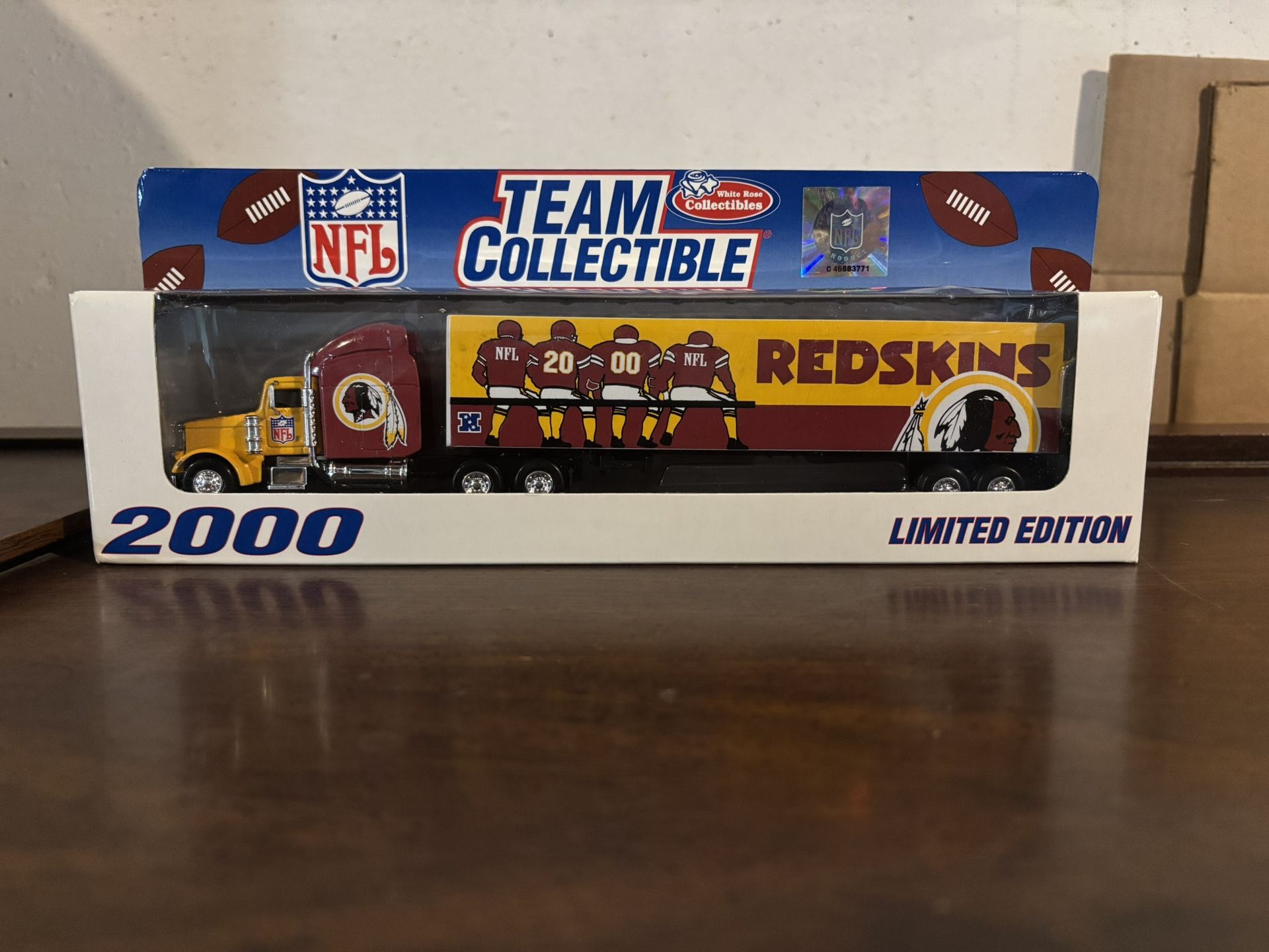 2000 Washington Redskins 1/80th Transporter