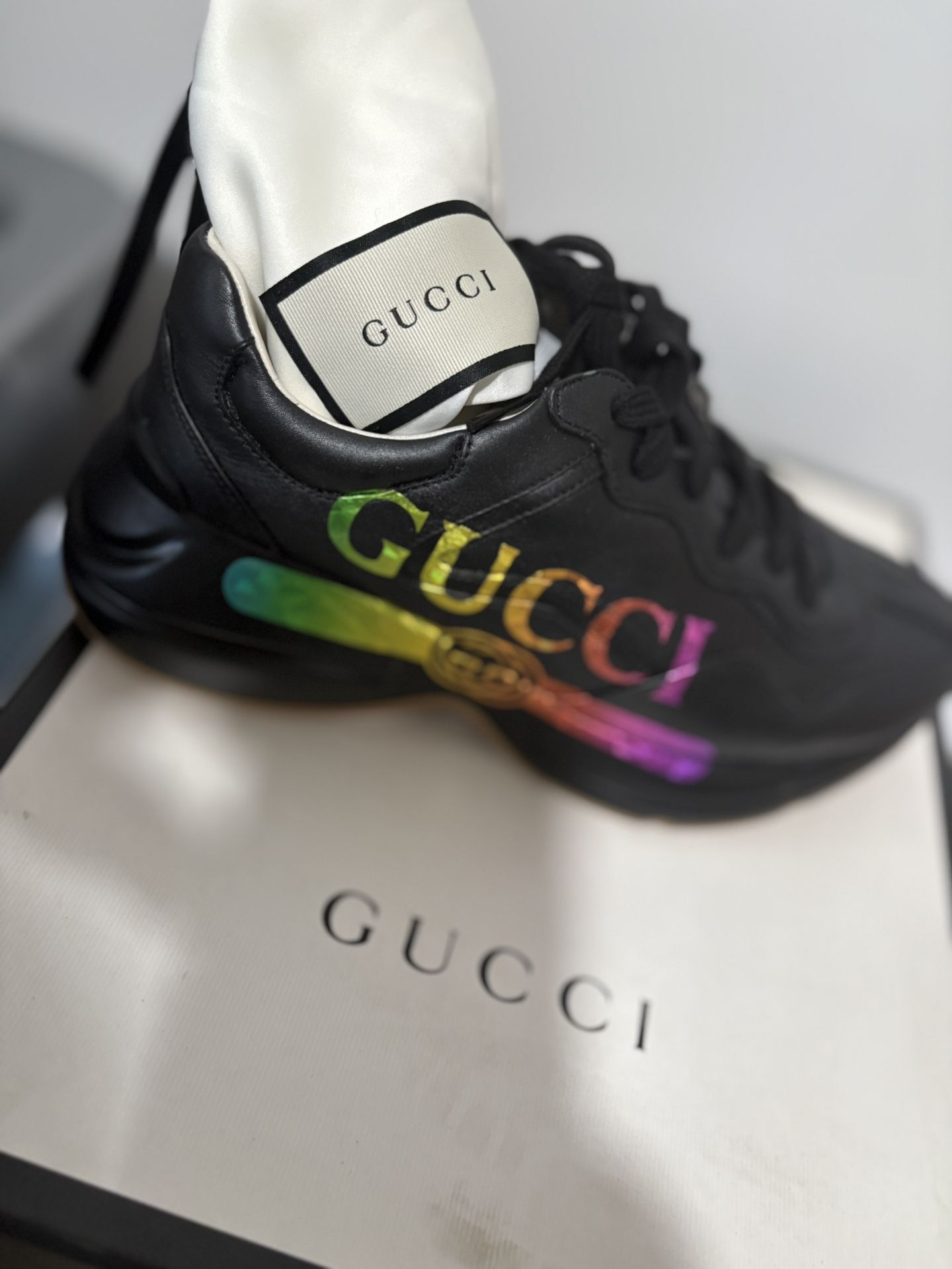guccis sneakers 