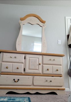 Ashley dresser and mirror solid wood