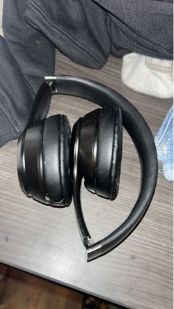Beats Solo 4