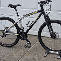 26" GT MOUNTAIN BIKE 