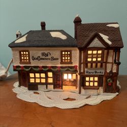 Dickens The Old Curiosity Shop Lighted Decor.