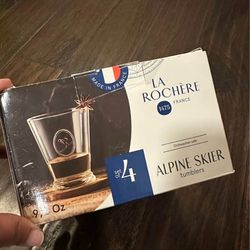La Rochere (France) - Set of 4 wine glasses/ tumblers alpine skier model*NEW*