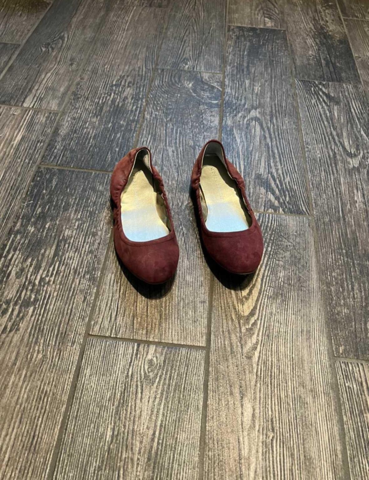 Size 6.5 Audrey Brooke Maroon Flats