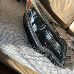 2016-2018 Kia Optima SX HID Xenon Headlight RH OEM 92102-D5100 WITH Ballast