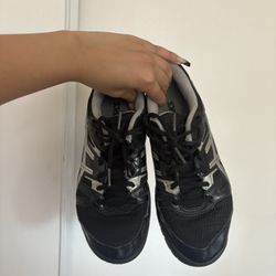 asics volleyball shoes 
