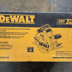 Dewalt 20V Cordless Brushless 7-1/4 in. Circular Saw With Dewalt 20v 5 Battery  
