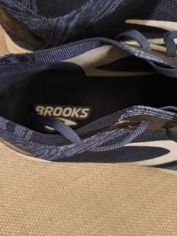 BROOKS MENS Levitate  4