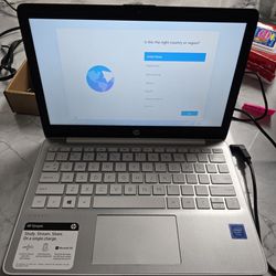 HP Laptop(TESTED WORKING AND RESET)