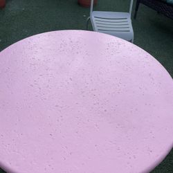 Round pink table 