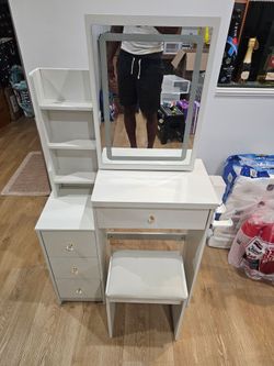 Make up vanity desk