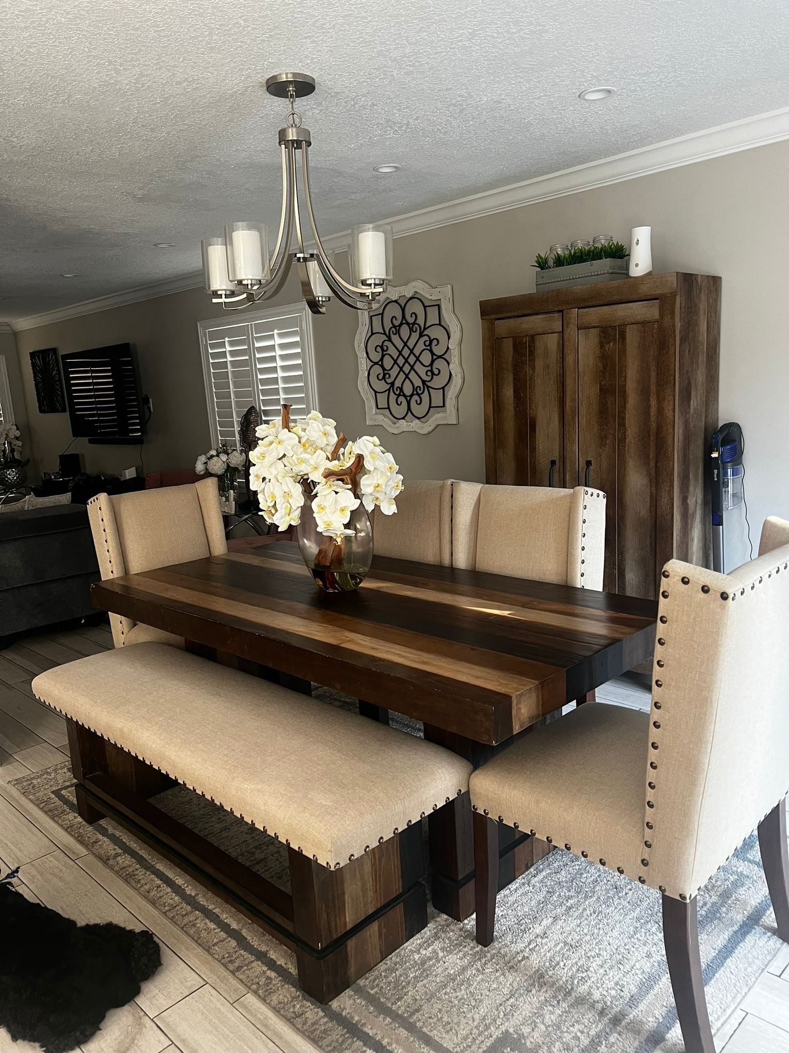 Cindy Crawford Westover Hills Brown 6Pc Rectangle Dining Room