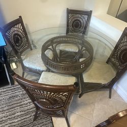 Small dinning Table