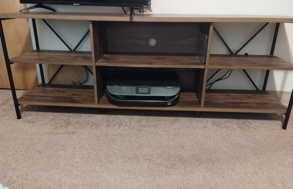 Entertainment Set With 2 Matching Tables
