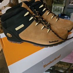 Men's Shoes Size 10.5 New