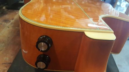 Fender La Brea acoustic electric guitar for Sale in Santa Ana