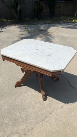 Ceramic top, wood frame center table in great condition