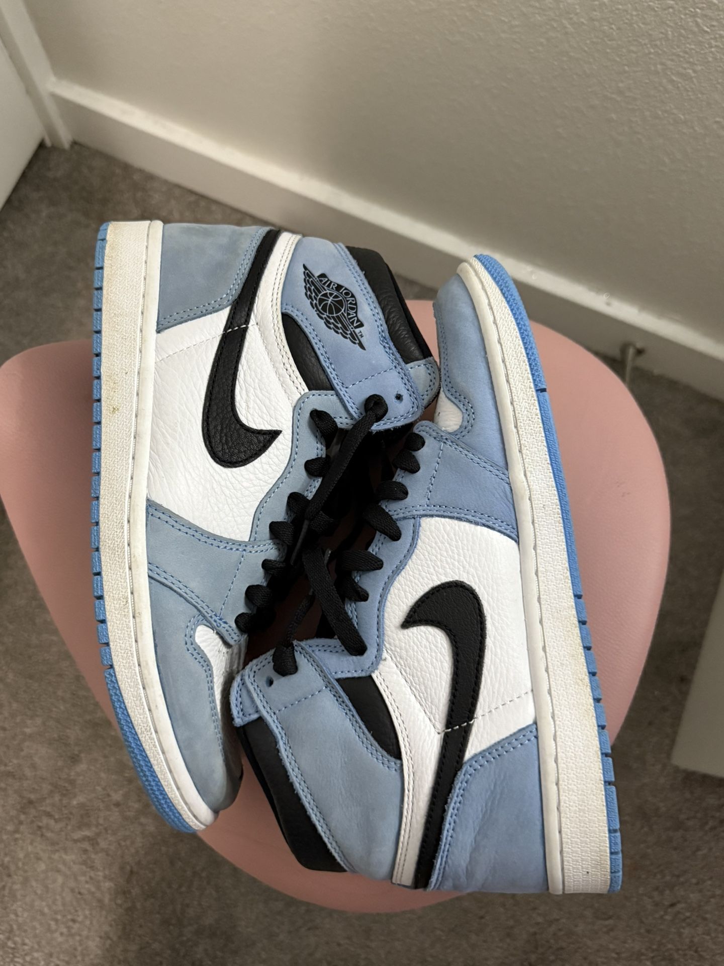 Jordan 1 Unc