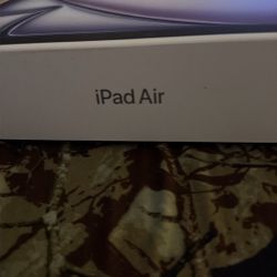 iPad Air 256, Apple Pencil Pro, keypad Case & Reg Case