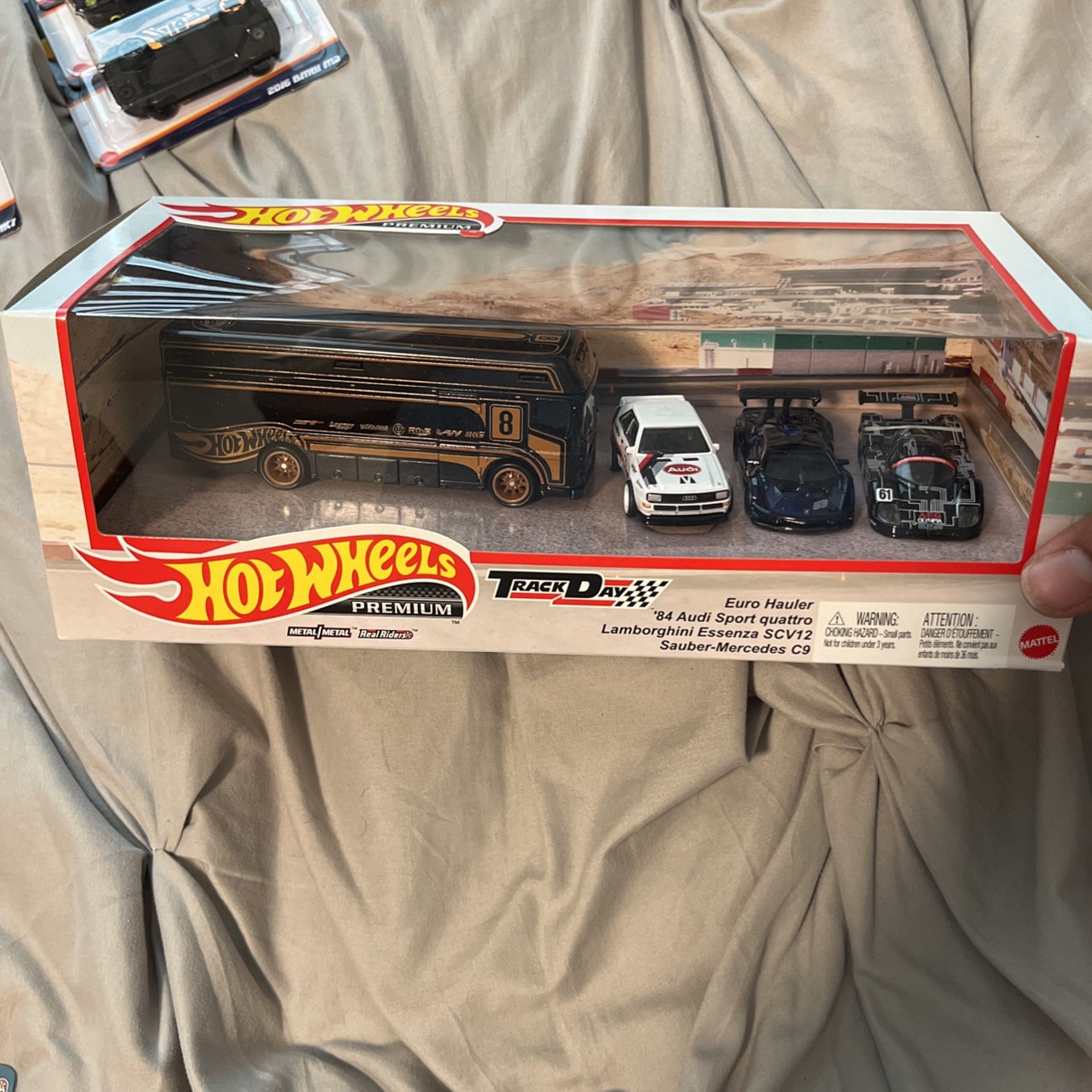Track Day Diorama Set