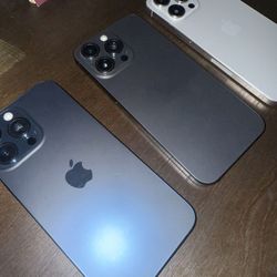 (5) iPhone 15 Pro Factory Unlocked Excellent condition!!! 