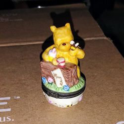 Winnie The Pooh Lemonade Stand July Porcelain Hinged Box Midwest of Cannon Falls Vintage

