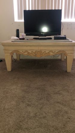 Heavy coffee table cream wood solid decor swirls design euc