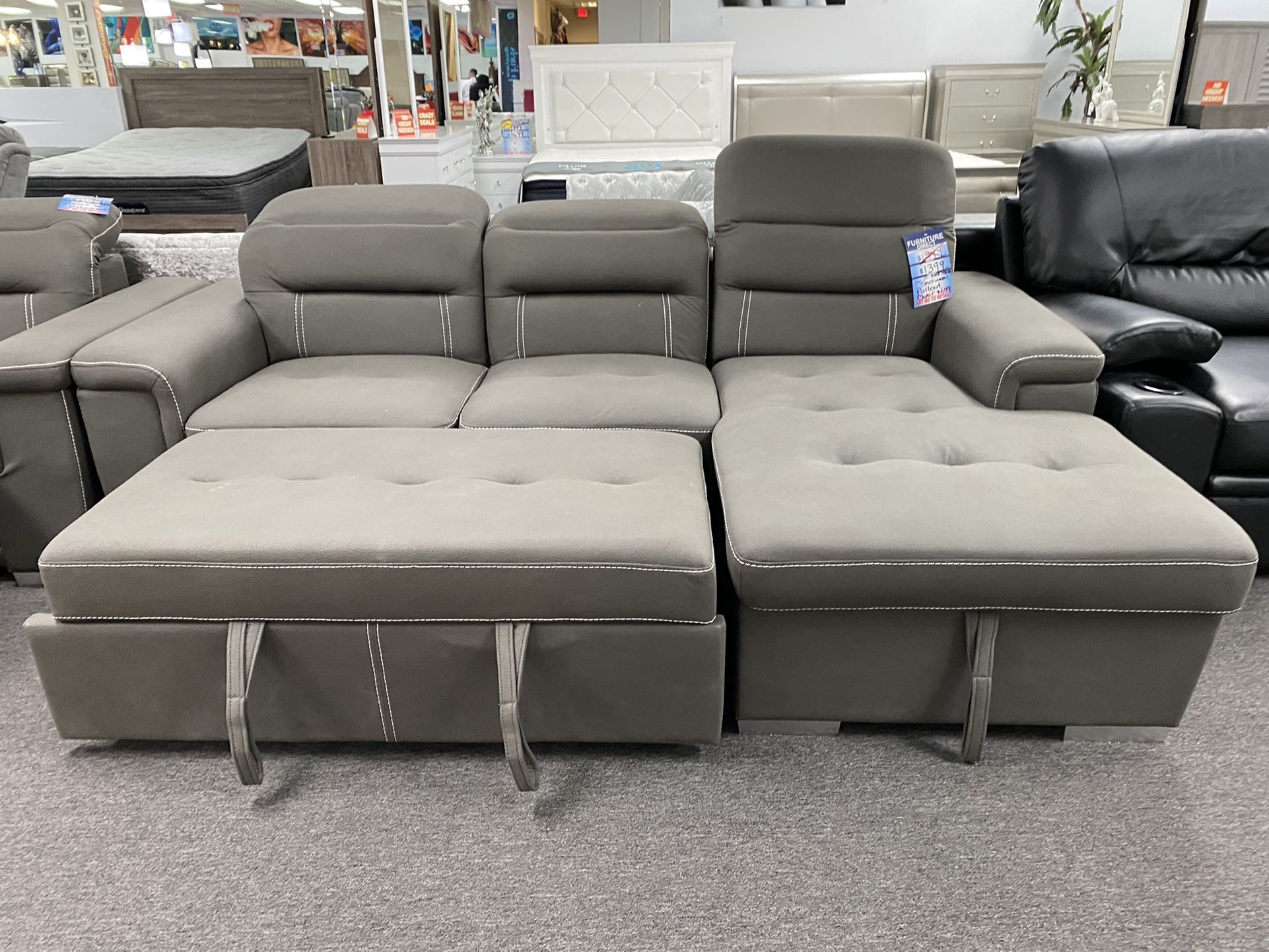 Gray Sleeper Sofa $1099 Matching Pullout Chair $499/Sofá Cama Gris $1099 Silla Extraible A Juego $499