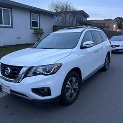2017 Nissan Pathfinder