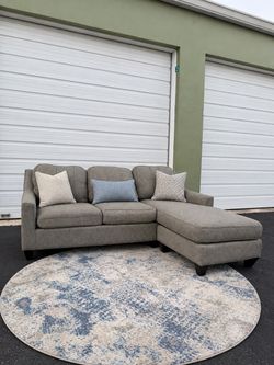 FREE DELIVERY‼️Gray Sleeper Sofa