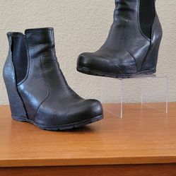 Used Kork-Ease Leather Ankle Wedge Boots Size 8.5
