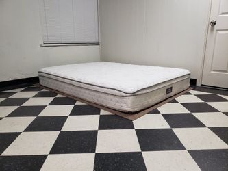 Queen size mattress - can DELIVER almost anywhere for $20 extra - gently used and in very good condition 😍
