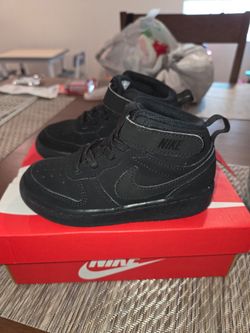 Black Nike Boy Shoes 9c
