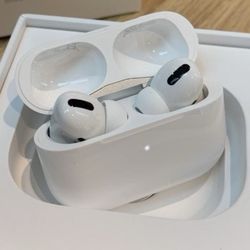 AIRPODS 2s & 4s