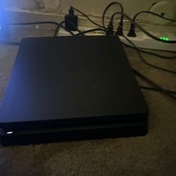 PS4 Basically New