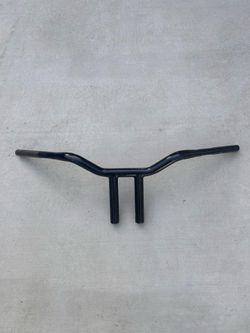 1-1/4" Black Handlebars 11" Rise 33" Width (Fits Harley 1(contact info removed))