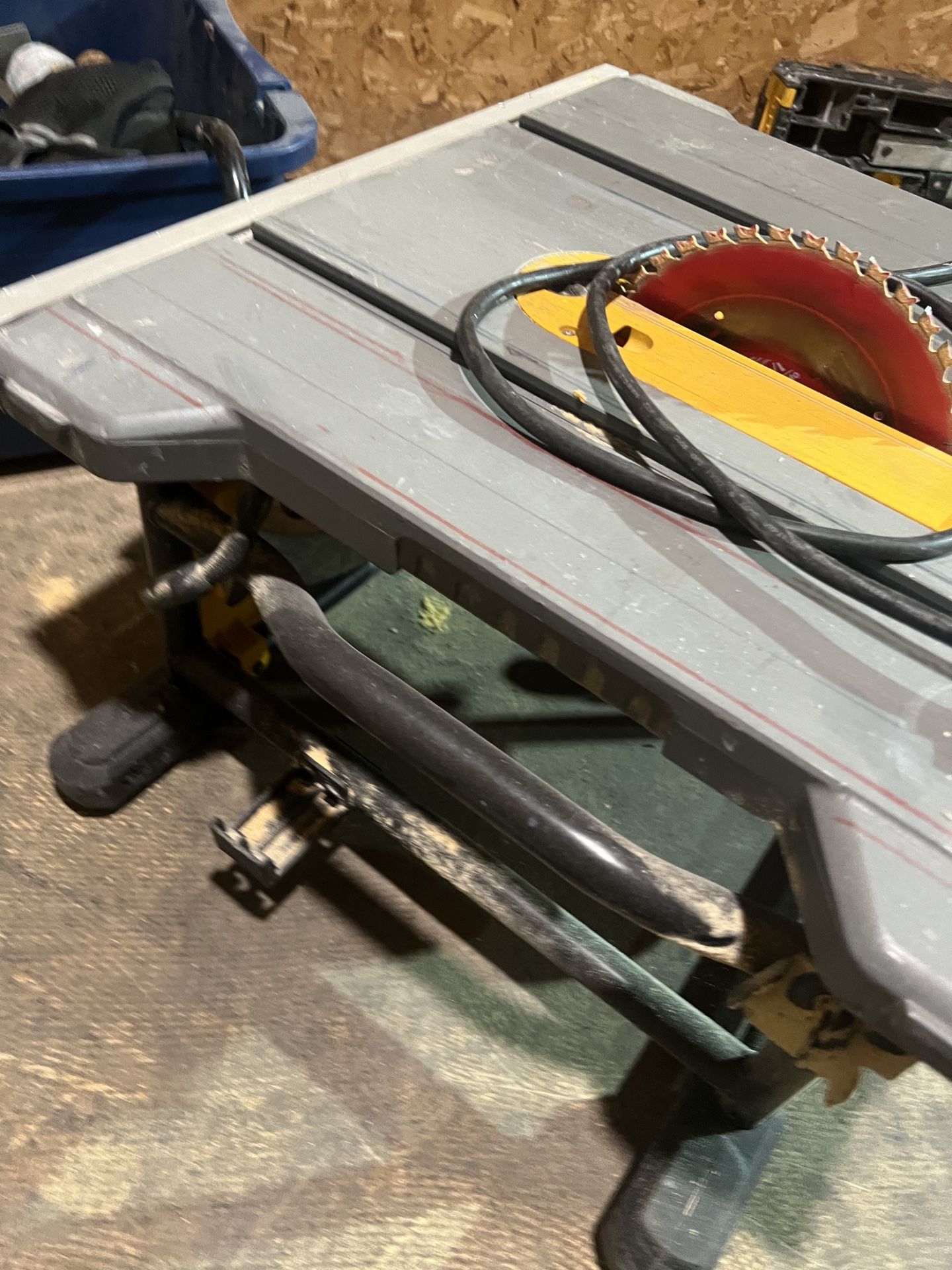 DEWALT compact portable Table Saw