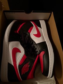 Air Jordan 1 Mid Sneakers Black Red White