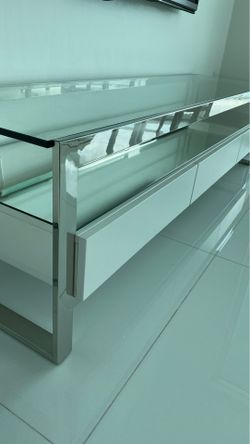 Strada TV Stand White - Brand: Modani