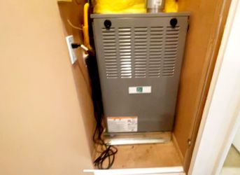 80,000 BTU High-Efficiency Gas Furnace – 80% AFUE, Like New! AHRI CERTIFIED