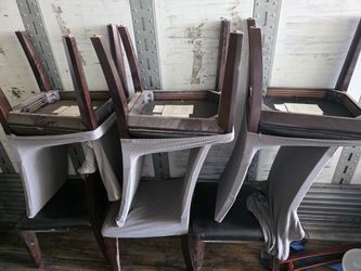 6 Chair Dinning Room Set. 