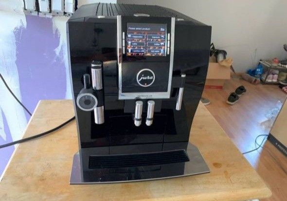 Jura-Z9-Super-Automatic-Coffee-Machine