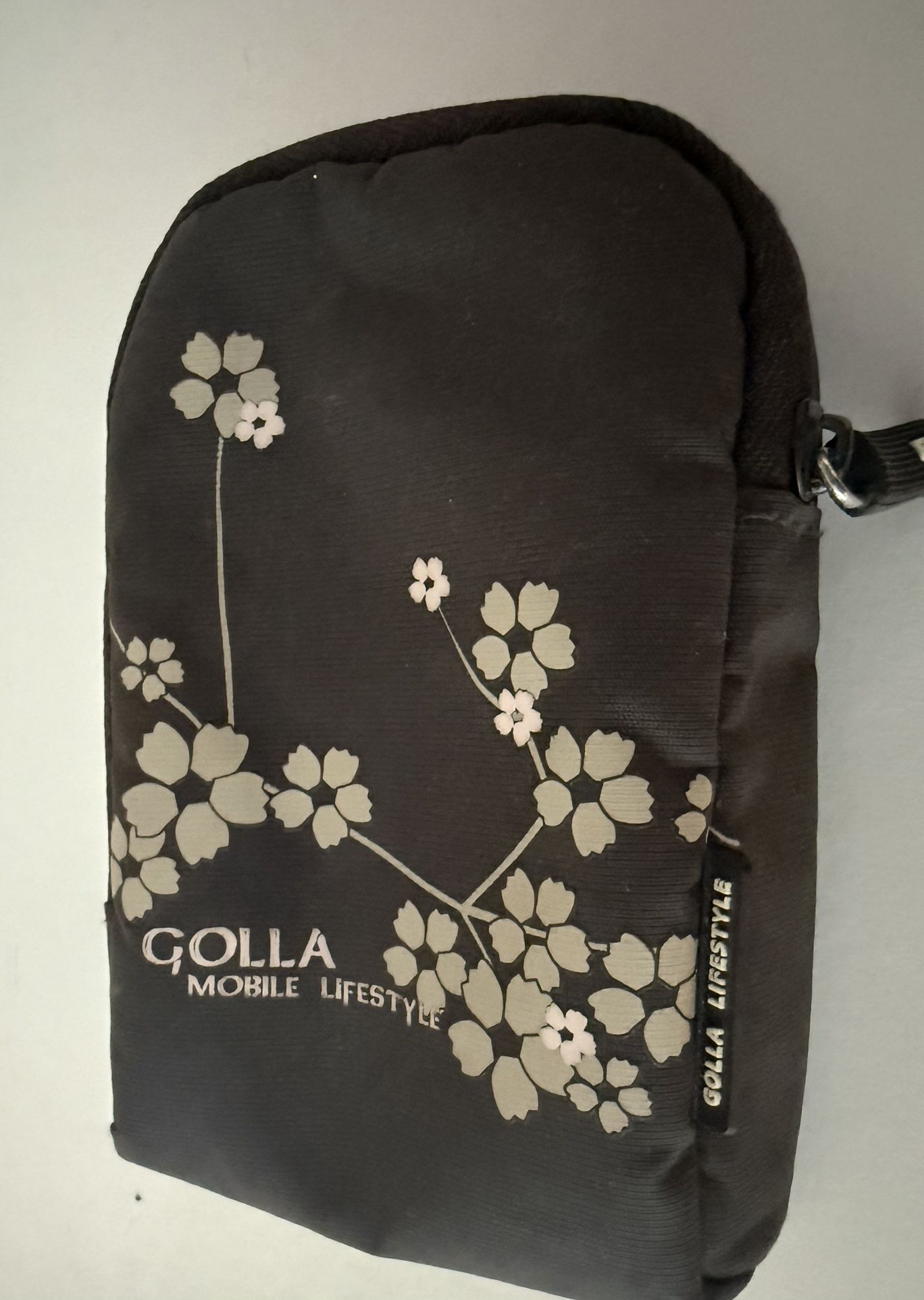 Golla Vintage Digital Camera Case/Pouch Zipper Closure. Brown W Pink Flowers