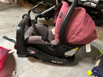 Carseat w/ base * pickup only