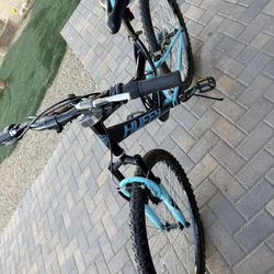 Womens Bike 5 Speed Almost New 