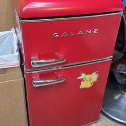 Galanz Mini Fridge