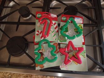 Holiday Kitchenware
