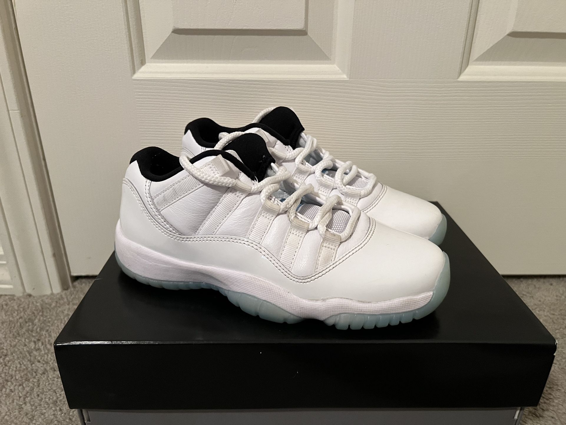 Like New Air Jordan 11’Legend