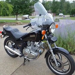 1983 Yamaha XS400K Motorcycle