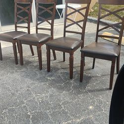 4  Chairs Leather Seat Very Nice Like New